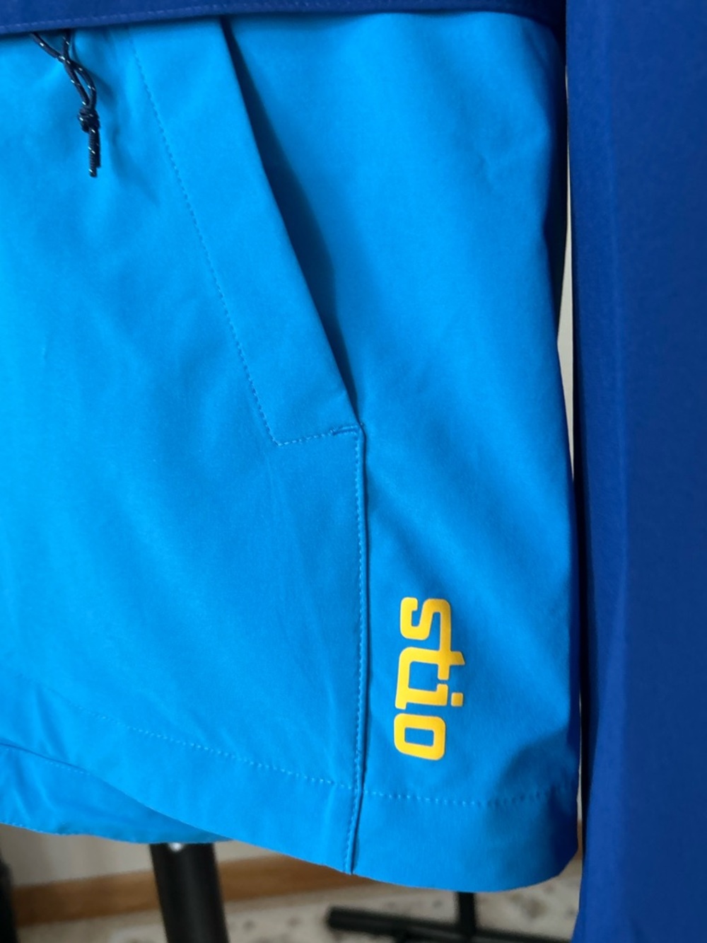 Stio Cfs Hooded Anorak Jacket View 4